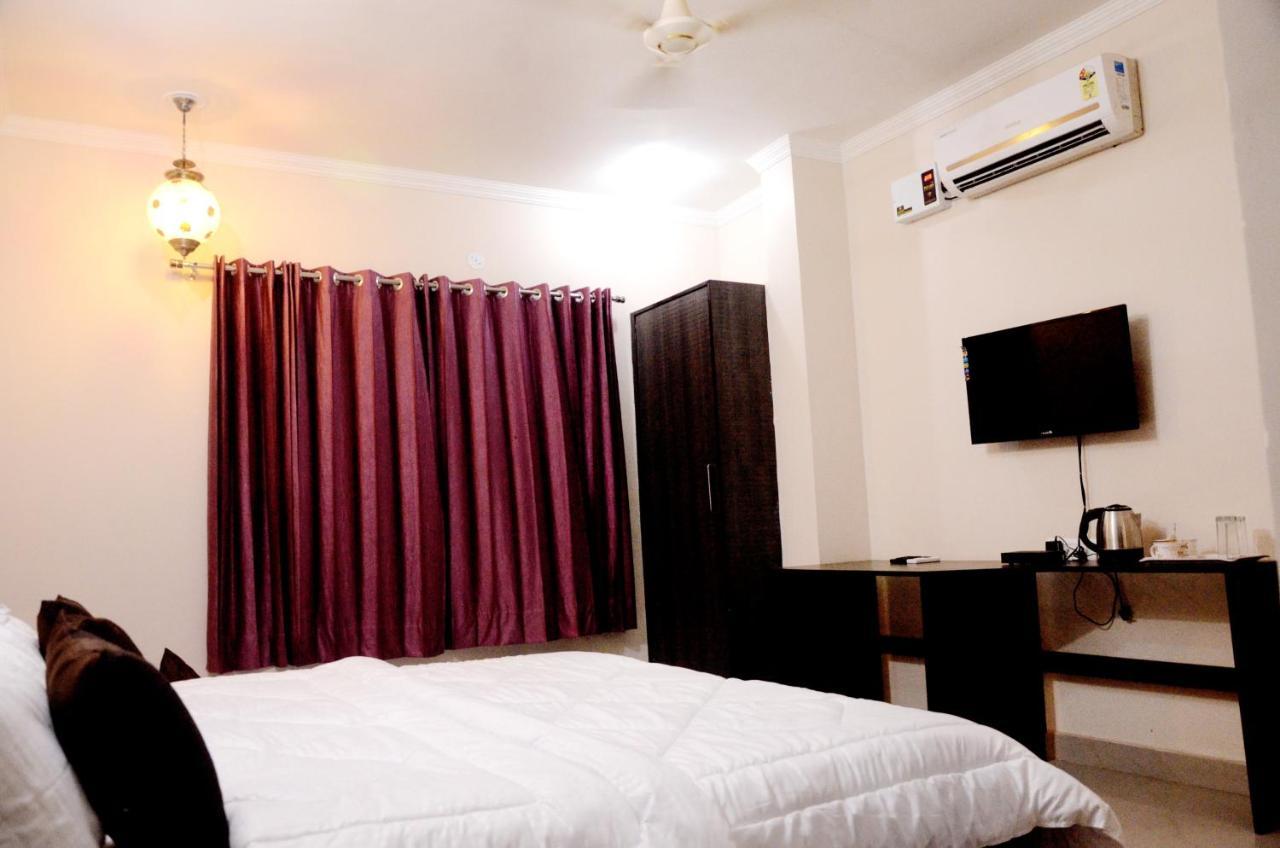 Hotel Golden Sunrise Inn Амритсар Экстерьер фото