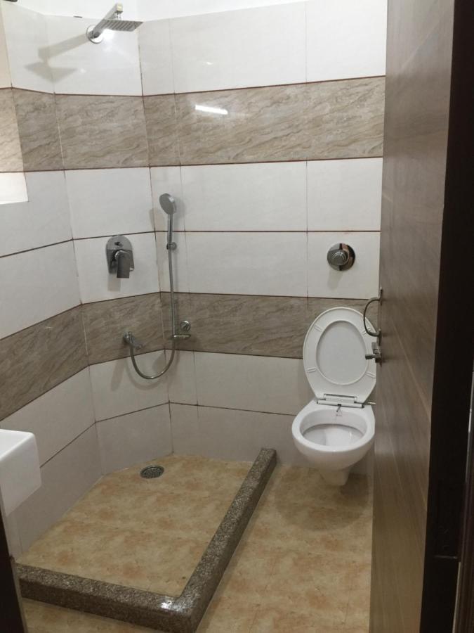 Hotel Golden Sunrise Inn Амритсар Экстерьер фото